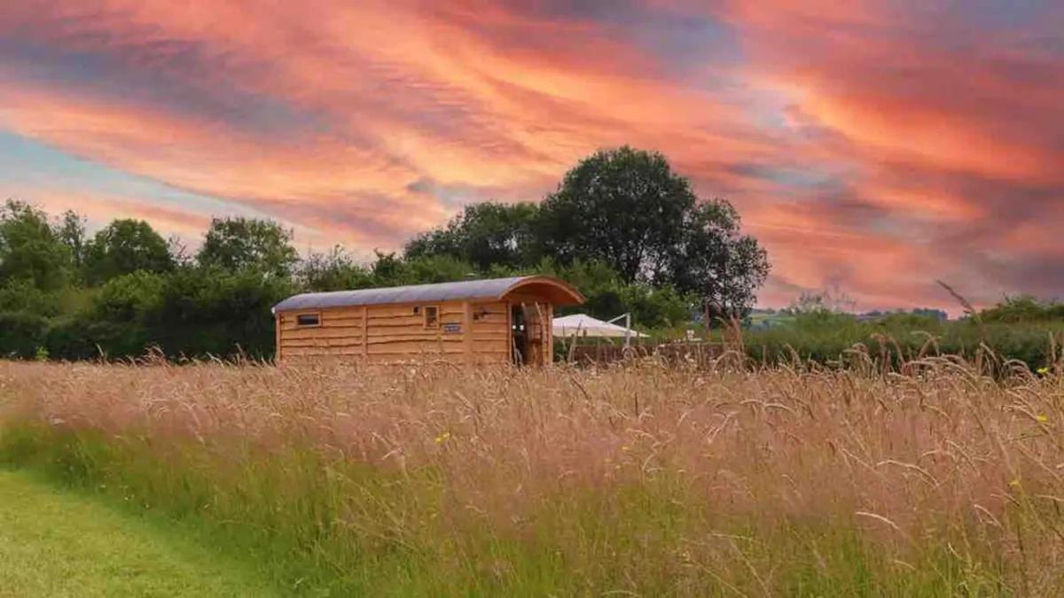 Black Mountain Bespoke Breaks Brecon Exterior photo